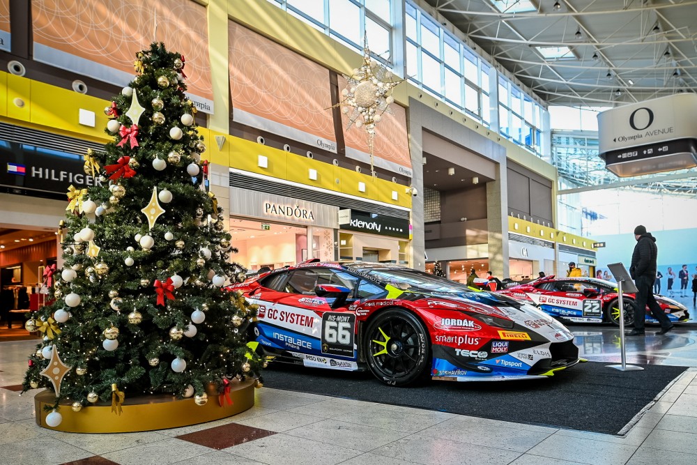 Lamborghini ve vánoční Olympii: Mičánek Motorsport powered by Buggyra vystaví svá závodní auta